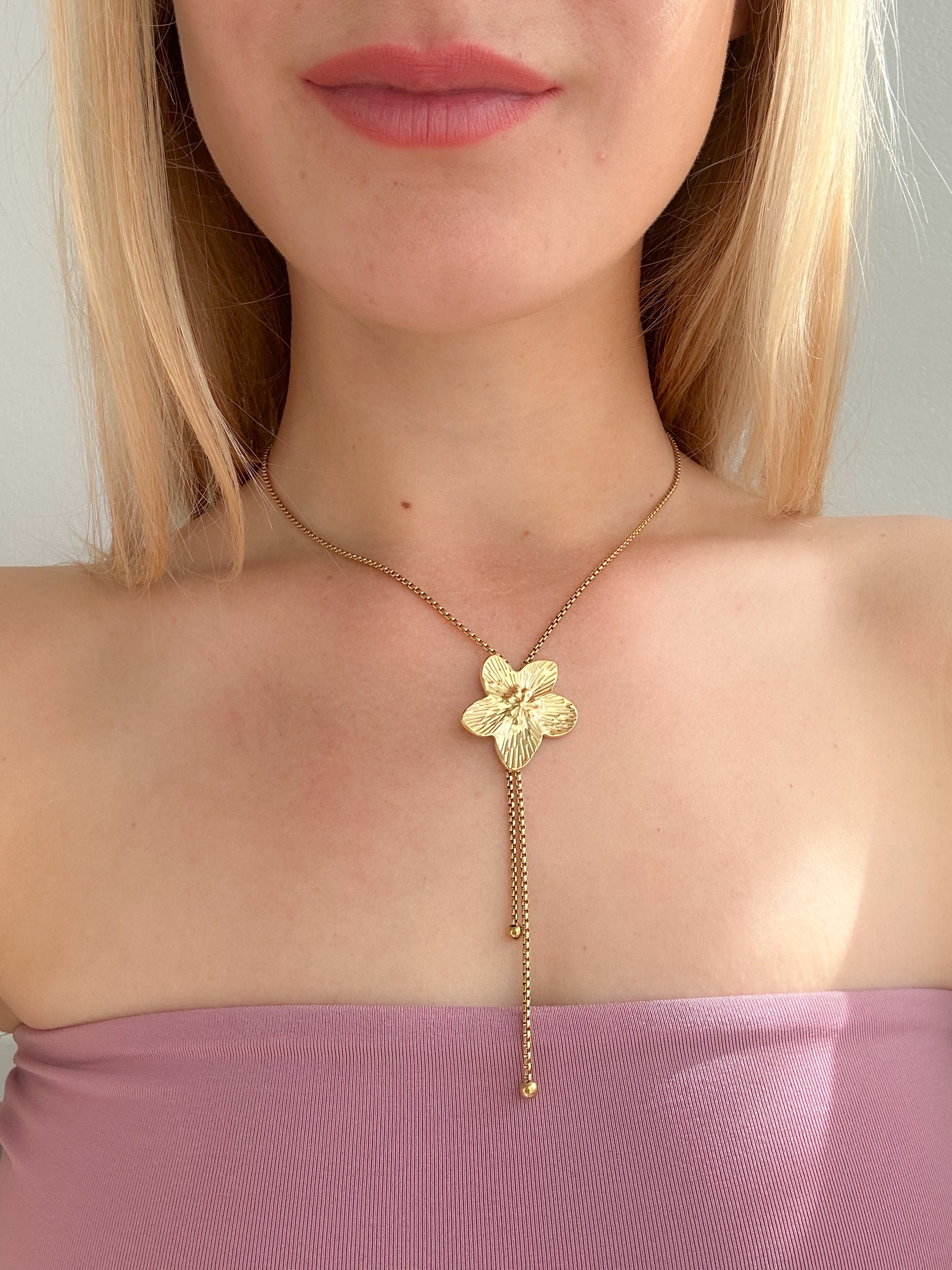 ROSALIE NECKLACE