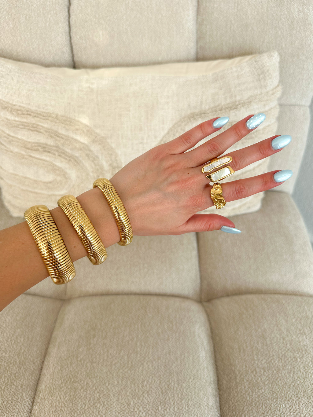 SAAR BANGLE MEDIUM