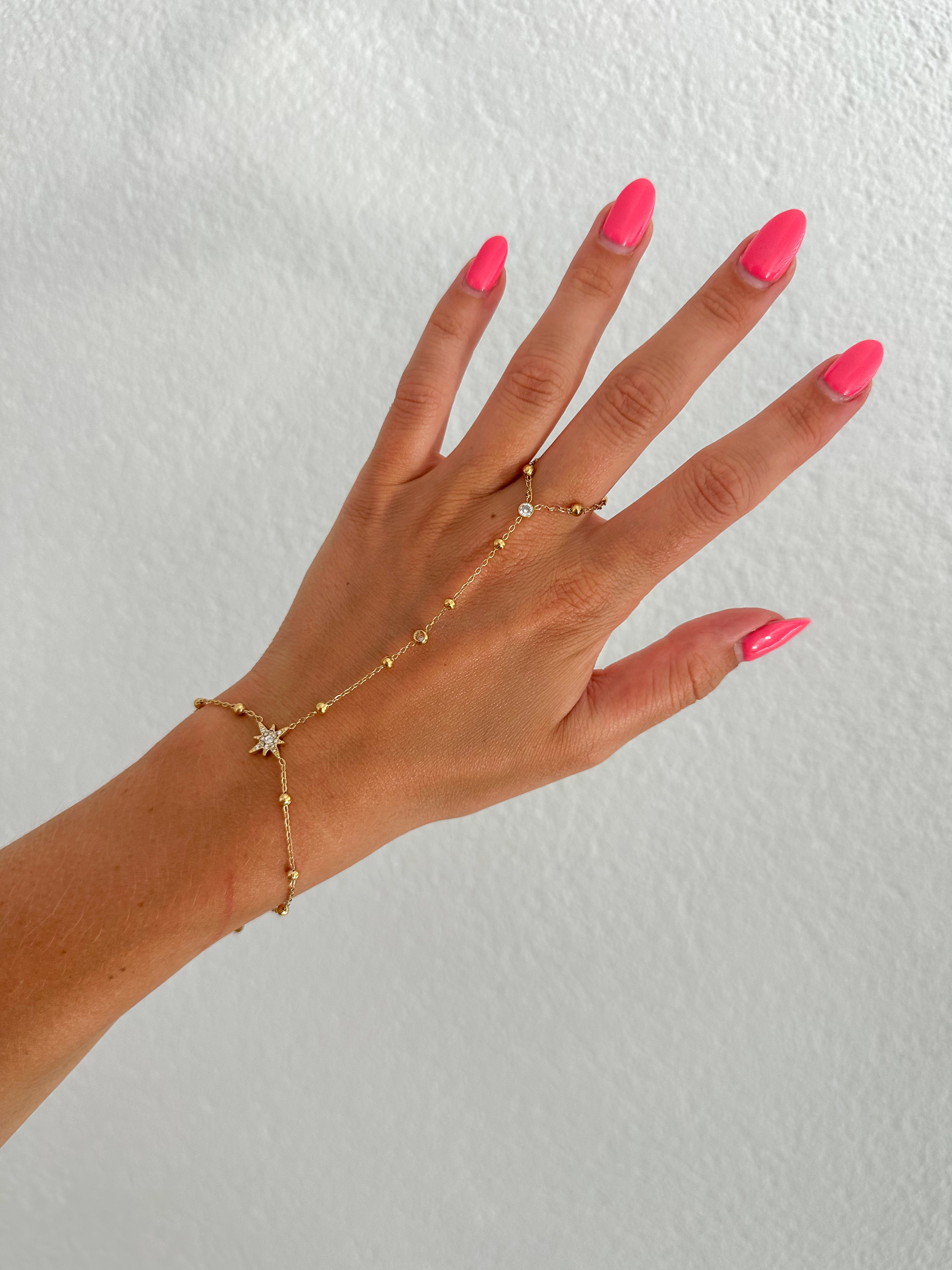 VALENTINA HAND CHAIN