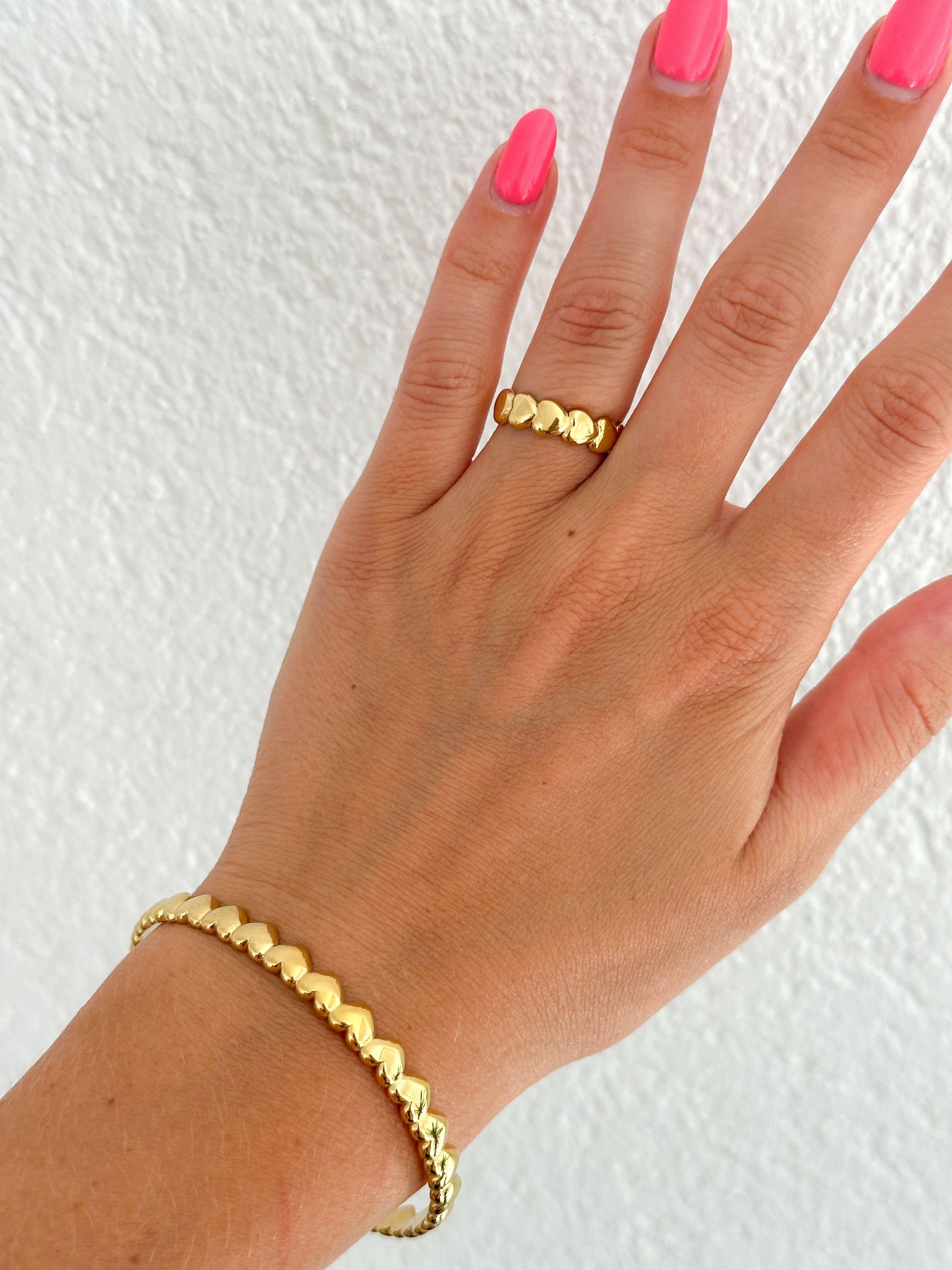 HEARTS RING